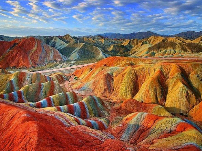 Vinicunca – Rainbow Mountain: Umusozi w’amabara wavumbuwe vuba, ugaragaza ibyahishwe n’isi