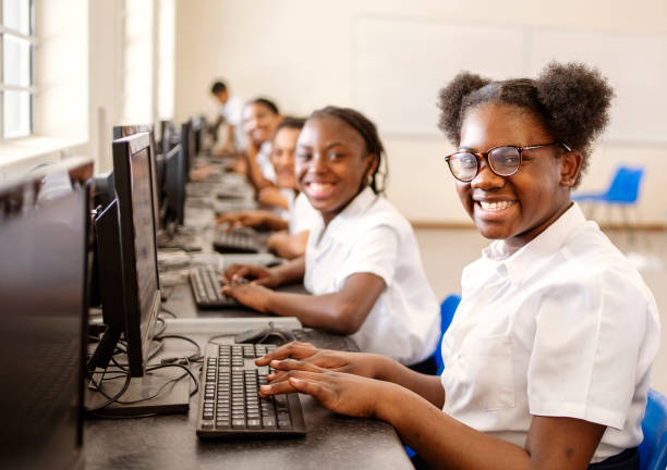 Ishusho y’Uburezi mu Isi y’Ikoranabuhanga