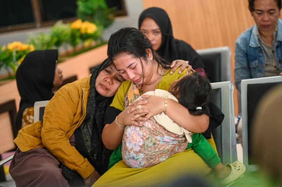 Abantu 4 bamaze gupfa, 30 baracyashakishwa nyuma y’uko ferry irohamye mu nyanja hafi y’ikirwa cya Bali