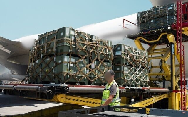 Indege zitwaye ibikoresho by’igisirikare zageze muri Isiraheli