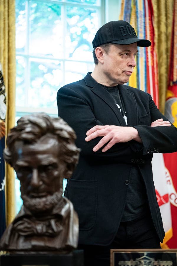 Elon Musk yicuza amagambo mabi yavuze kuri Donald Trump