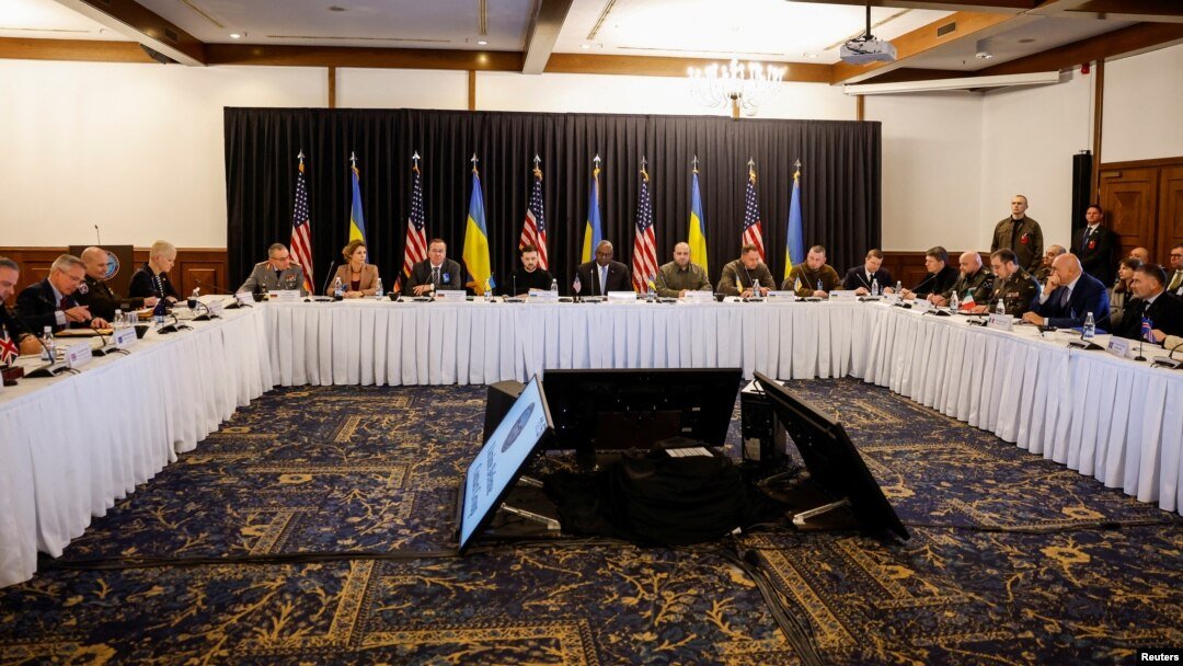 Ubudage bwiteguye Kongera Ingengo y’Imari ya gisirikare Nyuma y’Igitutu cya Donald Trump