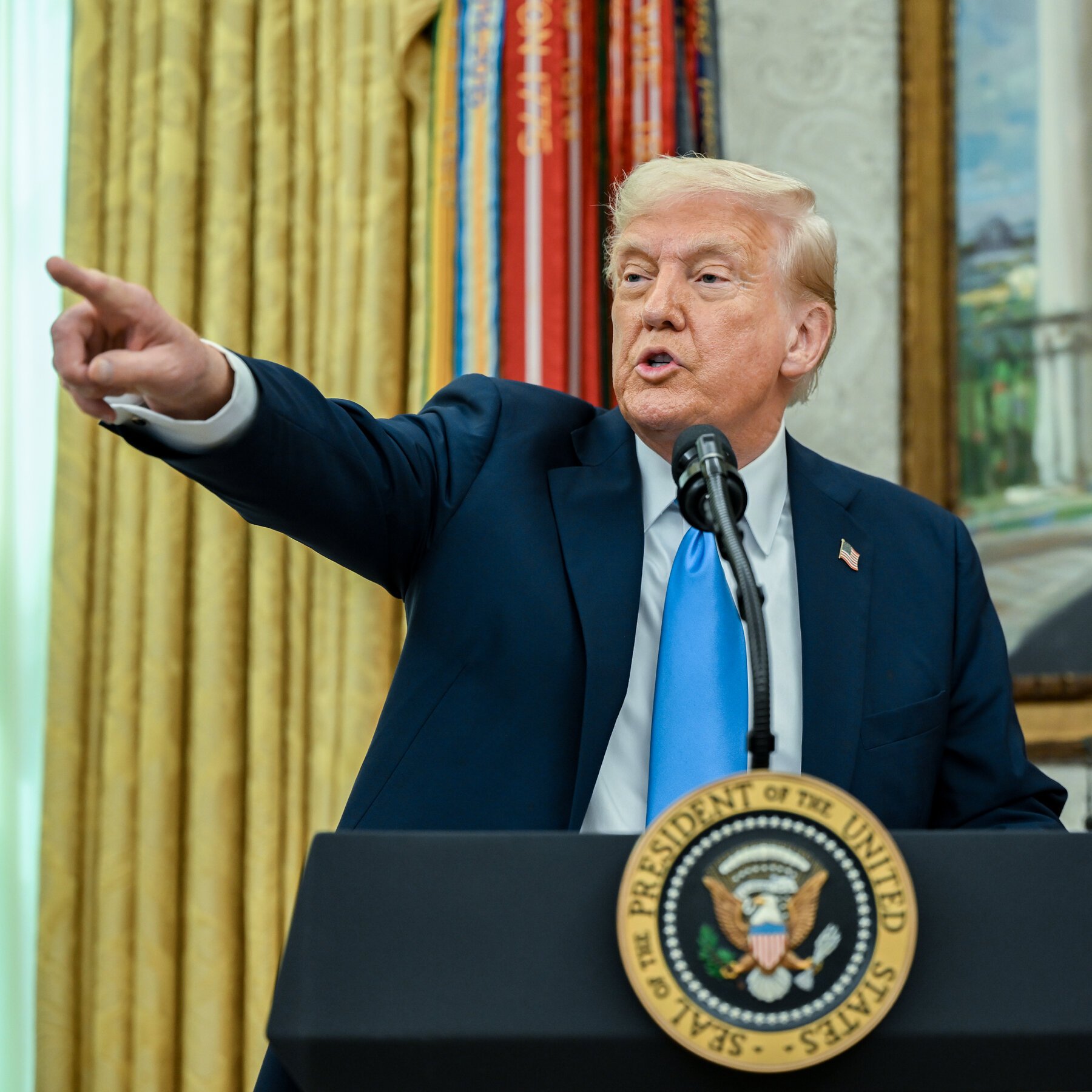 Trump: Utazimenyekanisha ku bushake azahura n’isanganya rikomeye ry’ibihano mu buryo bwose