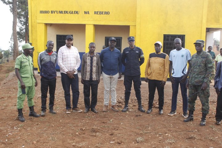 Gisagara hatashywe inyubako nshya y’ibiro by’umudugudu byubatswe ku bufatanye n’abaturage