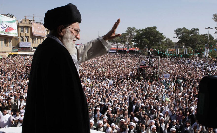 Ali Khamenei umuyobozi w’ikirenga wa Iran Yagaragaye bwa mbere mu ruhame nyuma y’intambara na Israel