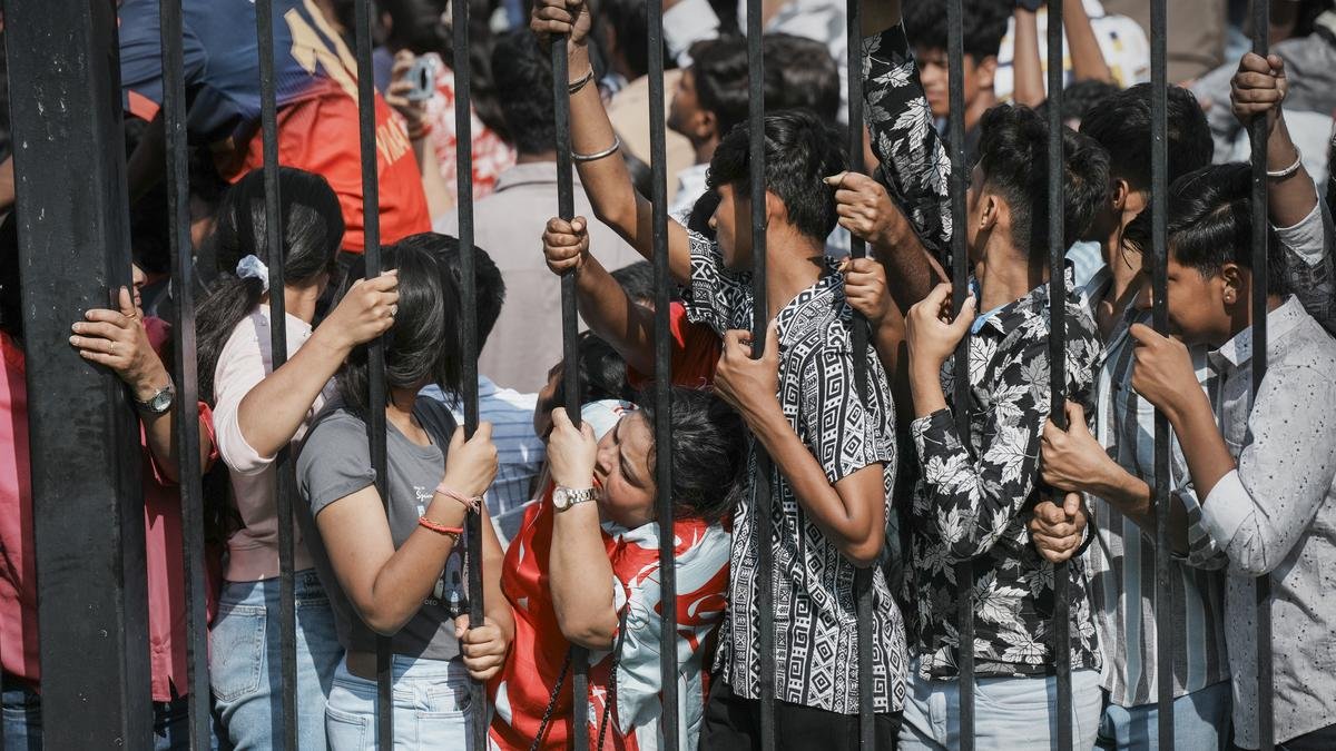 Abafana 10 Bapfiriye mu Kavuyo k’Intsinzi ya RCB i Bengaluru