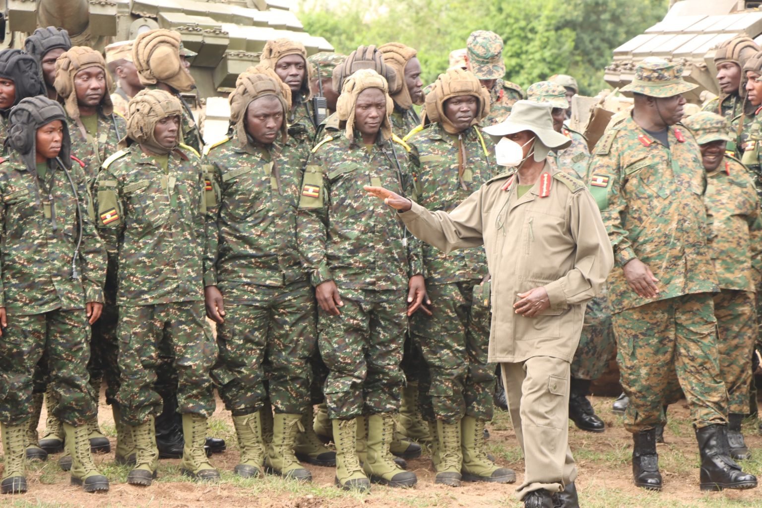 Perezida Museveni Asaba Ingabo za UPDF Kwigira Ku Bumenyi n’Uburyo Bujyanye n’Intambara zigezweho