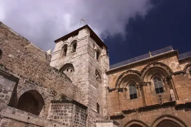 Abashakashatsi bakoze iby’igitangaza bafungura imva ya Yesu bwa mbere mu myaka irenga 500