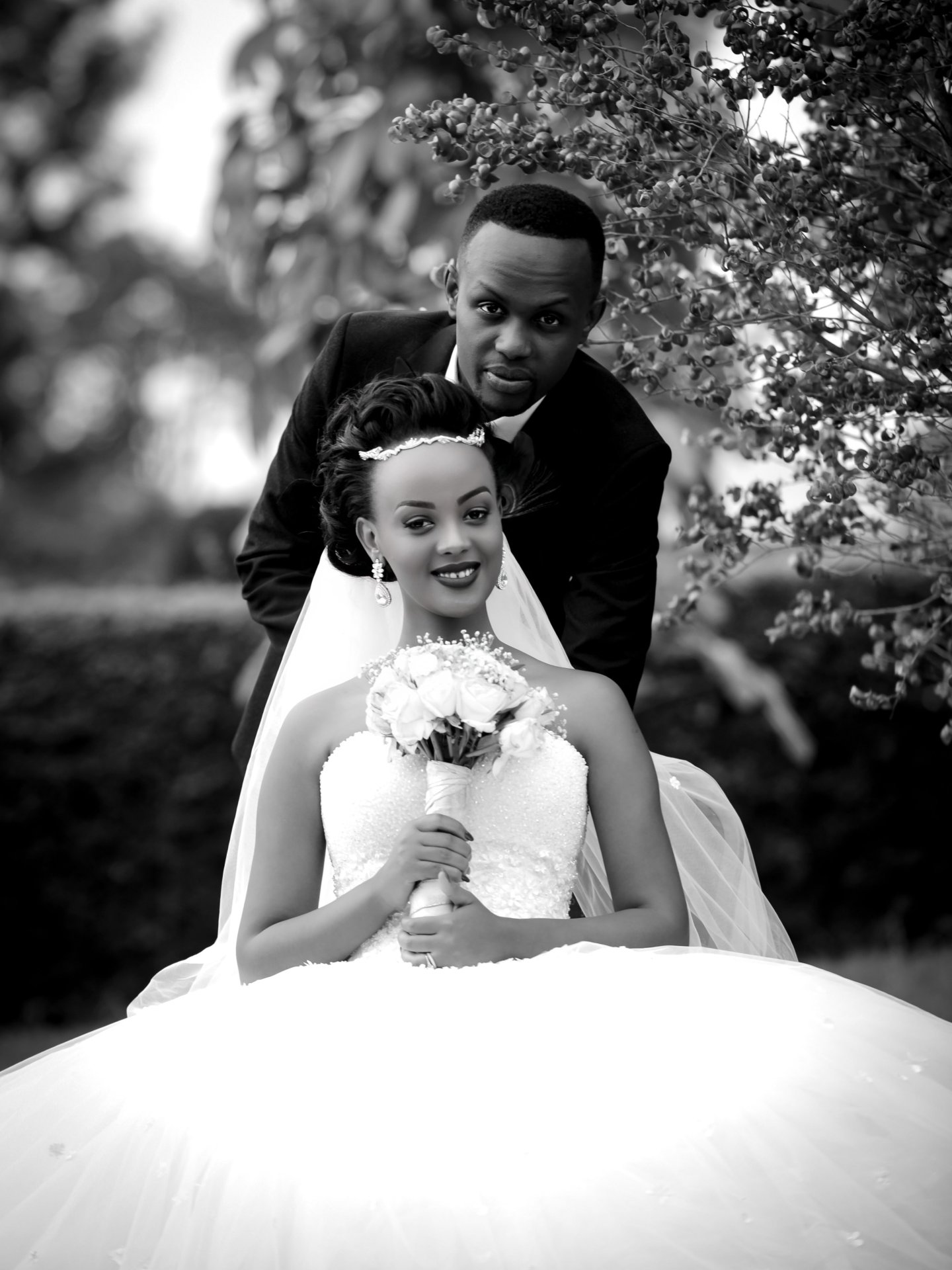 Umuhanzi kazi Butera knowless n'umugabo we bizihije imyaka 15 ishize bari kumwe ndetse 10 ya Marriage 