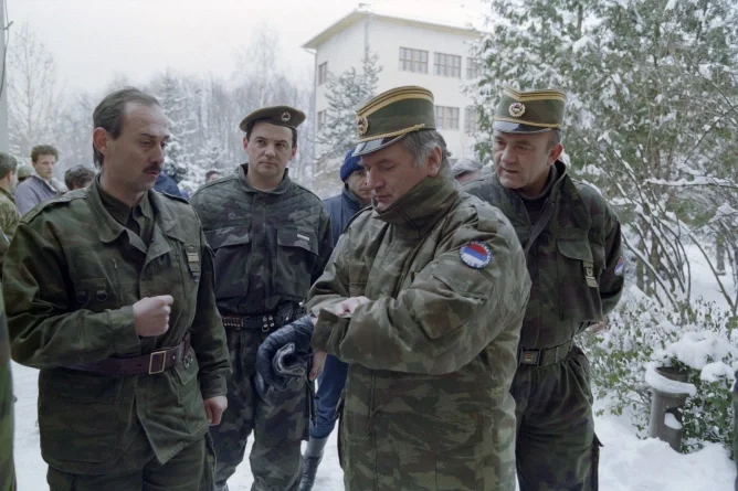 Serbia igiye guherekeza Ratko Mladić mu cyubahiro cya gisirikare  