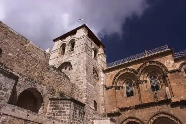 Abashakashatsi bakoze iby’igitangaza bafungura imva ya Yesu bwa mbere mu myaka irenga 500